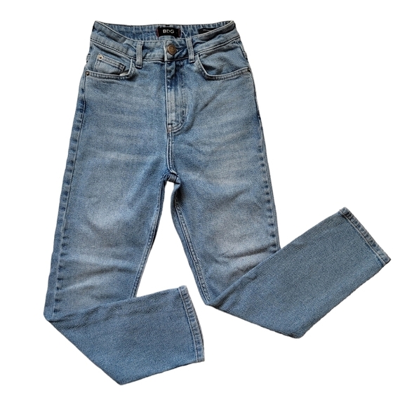 BDG Girlfriend Jean 24x26 Light Wash Denim - Picture 1 of 11